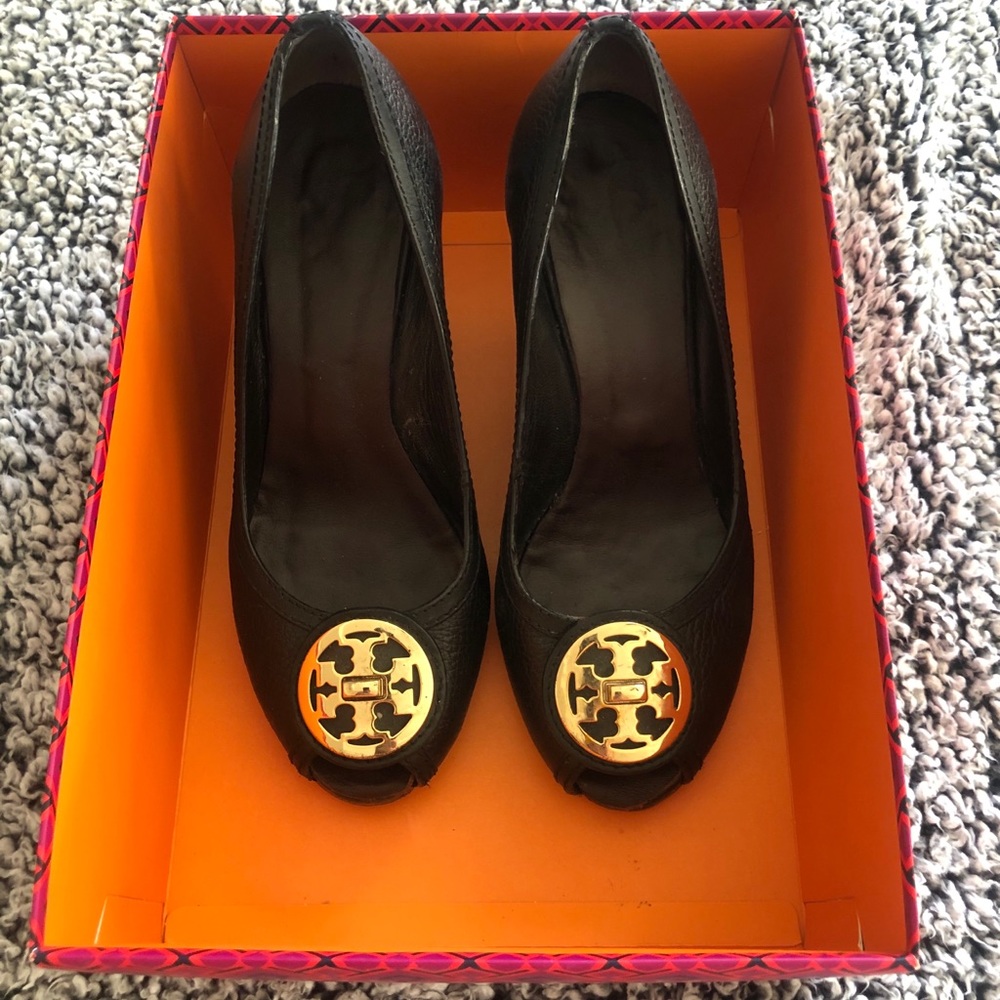 Tory Burch Selma Black Wedge Shoes 7.5